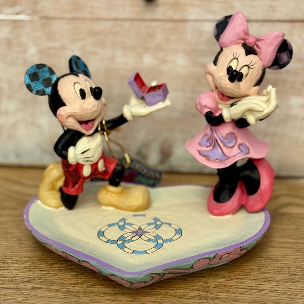 Jim Shore, Disney Traditions - “A Magical Moment” Mickey & Minnie Mouse Figurine